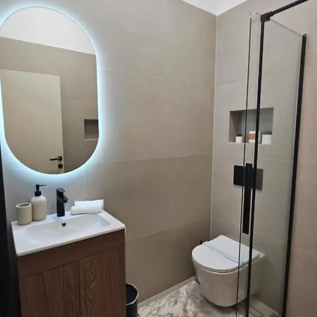 Апартаменти Viktoria *