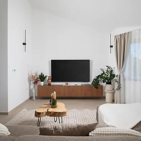 Viktoria Apartment *