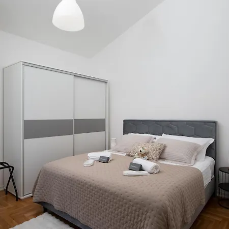 Apartment Viktoria *