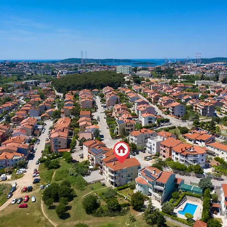 Viktoria * Pula